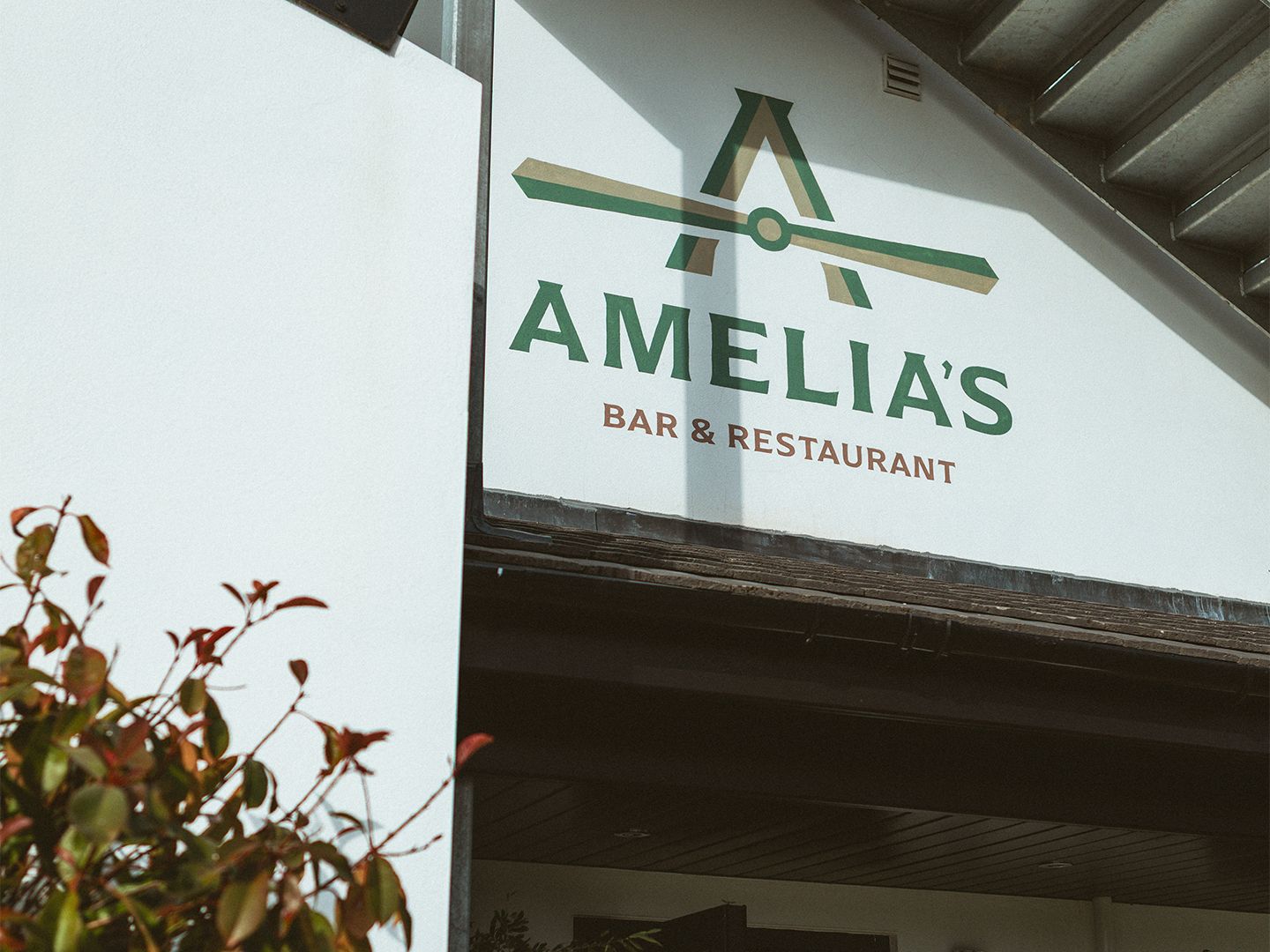 Amelias Bar & Restaurant | Wolverhampton Halfpenny Green Airport
